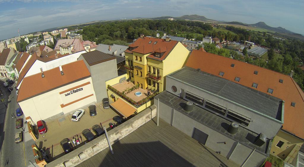 Hotel U Radnice Лоуни Екстериор снимка