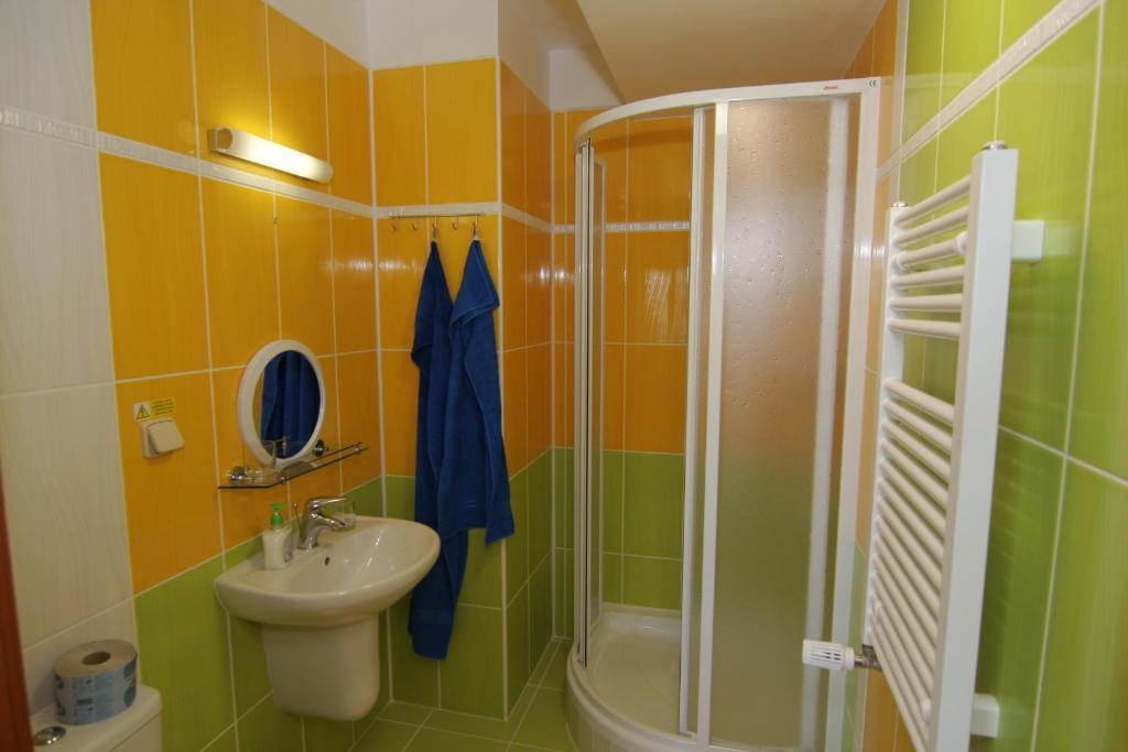 Hotel U Radnice Лоуни Стая снимка