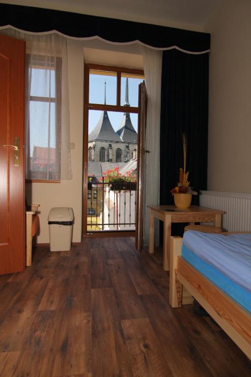 Hotel U Radnice Лоуни Стая снимка