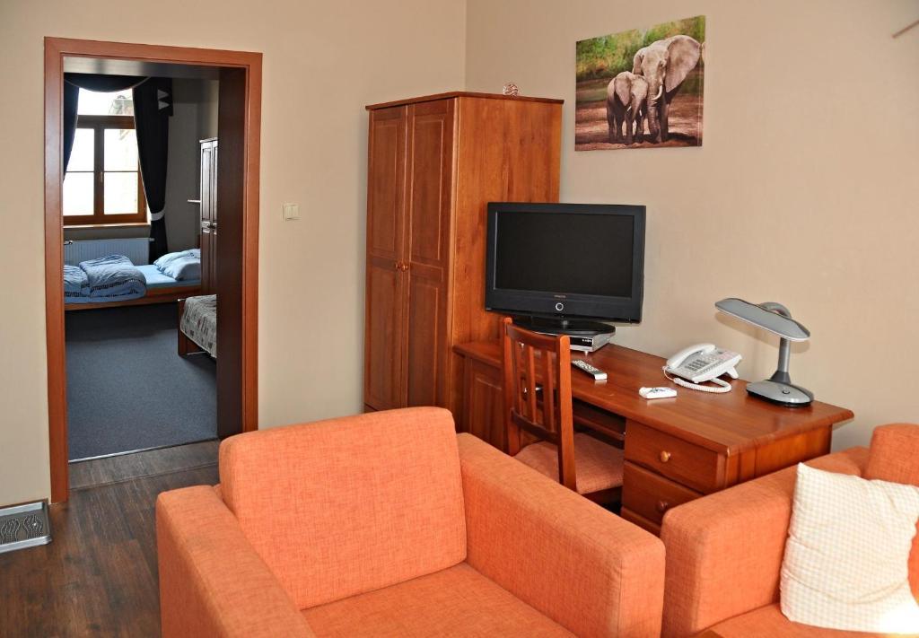 Hotel U Radnice Лоуни Стая снимка